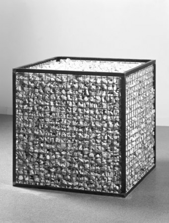 Piedras de Jerusalem en una caja de un metro cúbico